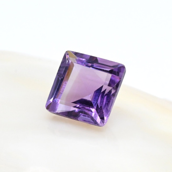 Кабошон из аметиста квадрат гр.12мм, 8,3ct арт. ап03012