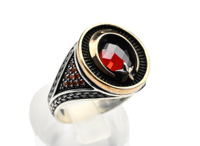 Кольцо мужское С925 с альмандином, размер 19, 11,5г арт. с157502-19