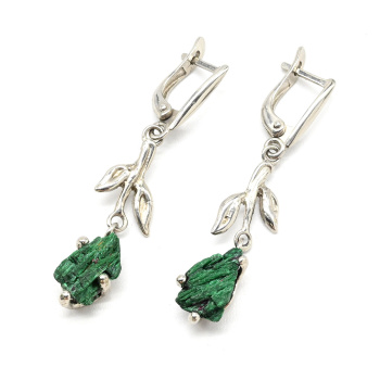 Серьги с плисовым малахитом 9*31мм. арт. м317500....