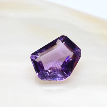 Кабошон из аметиста форма гр.11*9мм, 3,75ct арт. ап03001