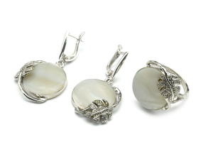 Кольцо и серьги с перламутром, размер-18 арт. м161102-18....