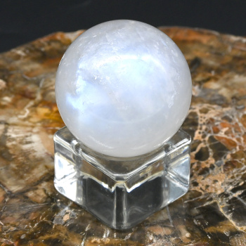 Шар из лунного камня, (адуляр) диаметр 32мм арт. 2047246к