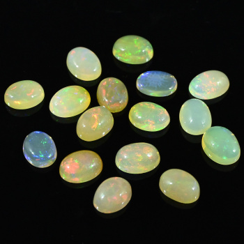 Кабошон из опала овал 6*8мм, 0,55ct арт. ап11065