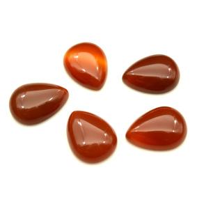 Кабошон из сердолика капля, 15*20*6,5мм. арт. а02249
