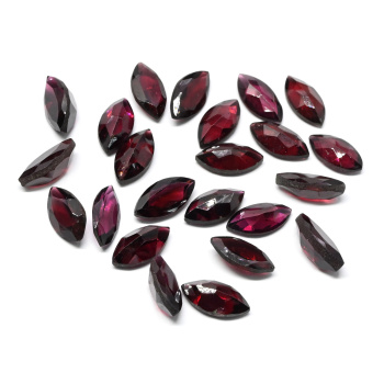 Кабошон из граната рис гр.5*10мм, 1,5ct арт. ап10014