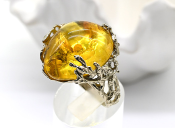 Кольцо с янтарем медовым, размер 18,5 арт. м246001-18,5