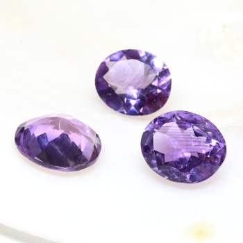 Кабошон из аметиста овал гр.10*12мм, 3,35ct арт. ап03021