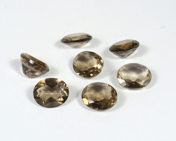 Кабошон из раухтопаза гр. овал 10*12мм, 3,75ct. арт. ап28017