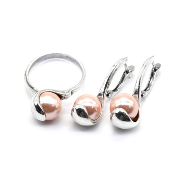 Кольцо Серьги с майоркой цв. розовый размер 20 арт. КС341050-20..