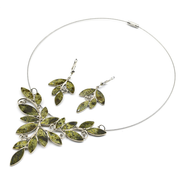 Колье и серьги змеевик,  45см. арт. кк570001
