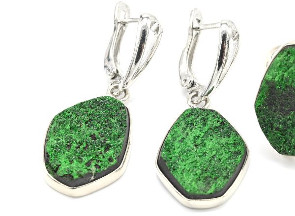 Кольцо и серьги с уваровитом, размер-18 3533